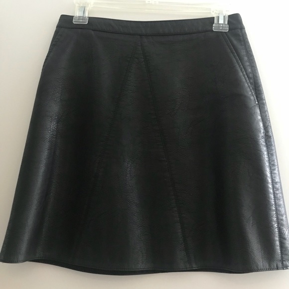 Zara Dresses & Skirts - Skirt